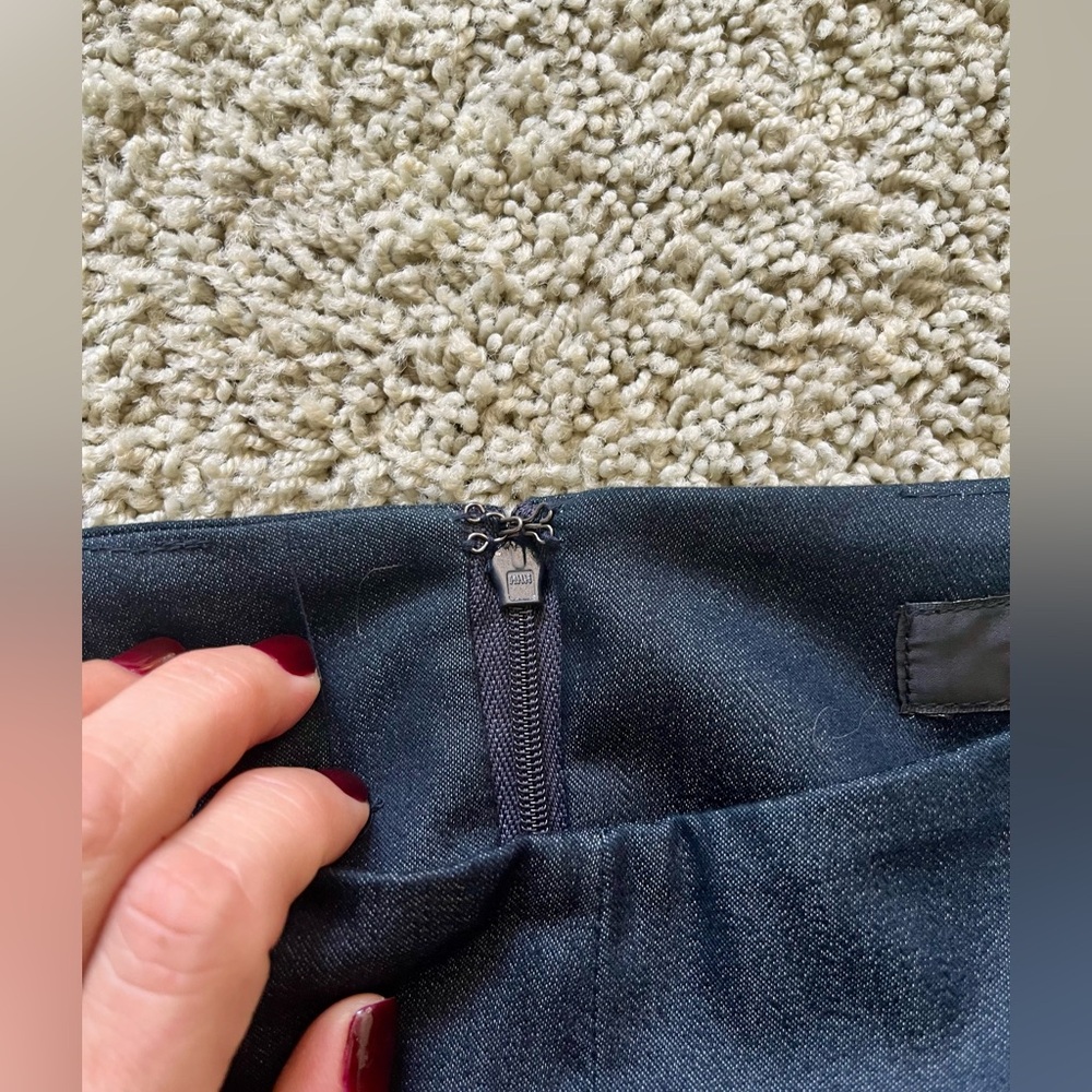 Mossimo Dark Blue Pencil Skirt in Size 4 - Picture 4 of 4